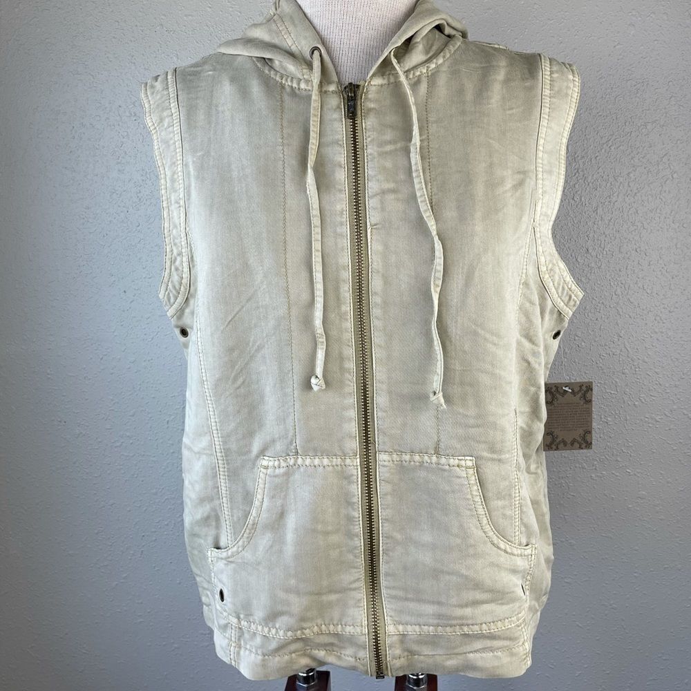 NWT Passports Sleeveless Hoodie & Matching Pants